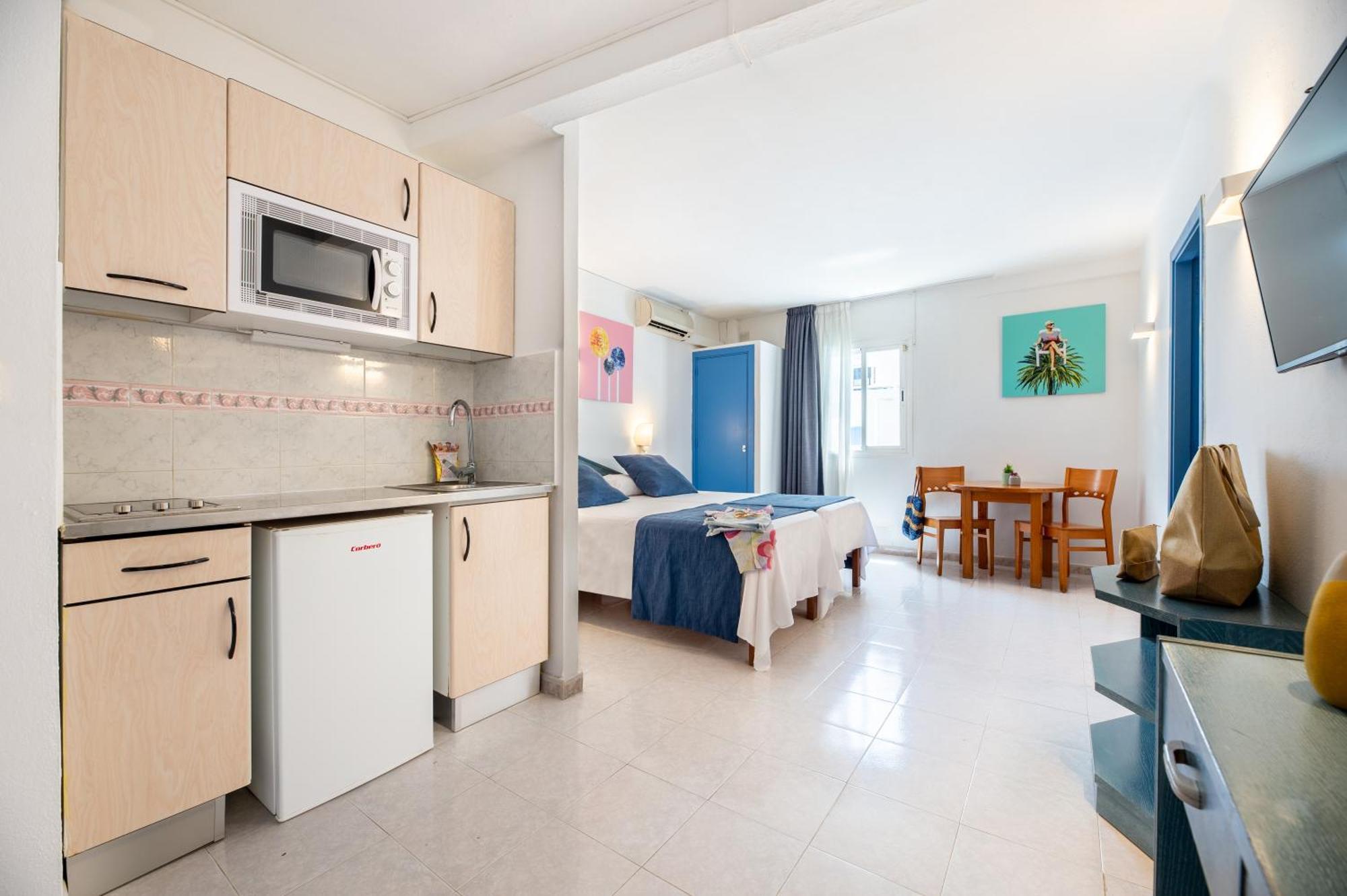 Hotel Apartamentos Vibra Central City - Adults Only Сан-Антоніо Екстер'єр фото